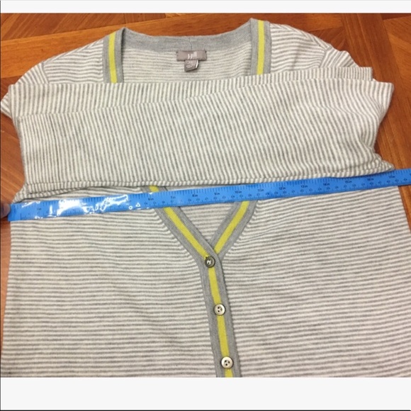 NWT Gray & Yellow J. Jill Grandfather Cardigan - Picture 2 of 3
